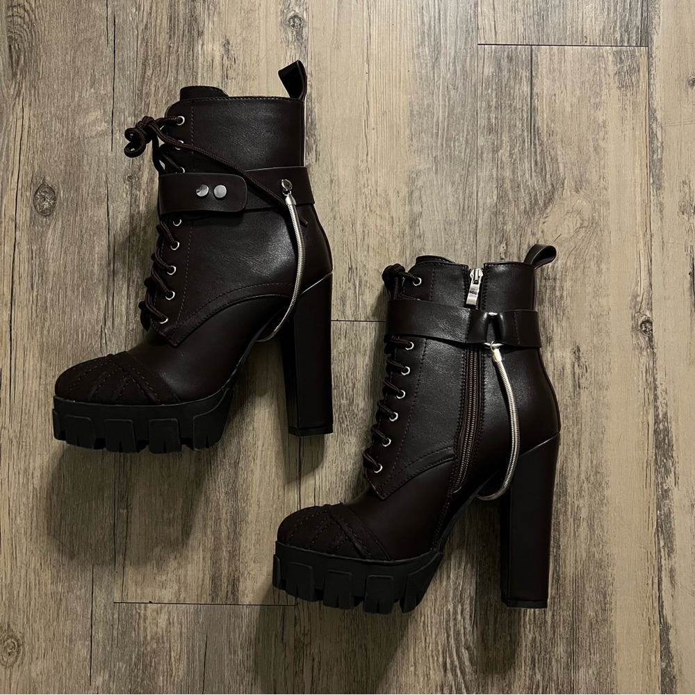 ❌SOLD❌ Sophitina Dark Brown platform 5 inch High Heel Boots